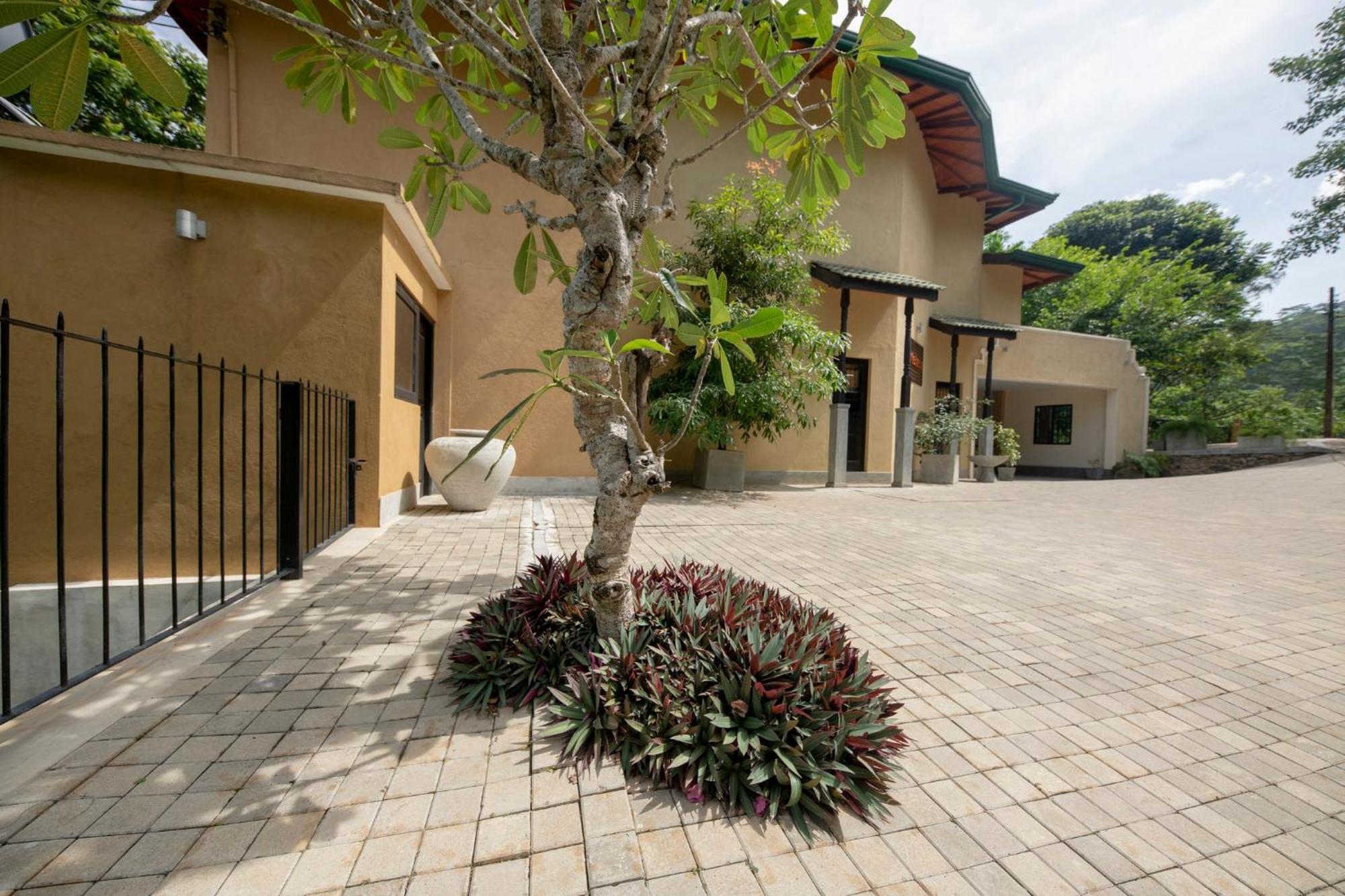 Melheim Kandy Villas Екстер'єр фото