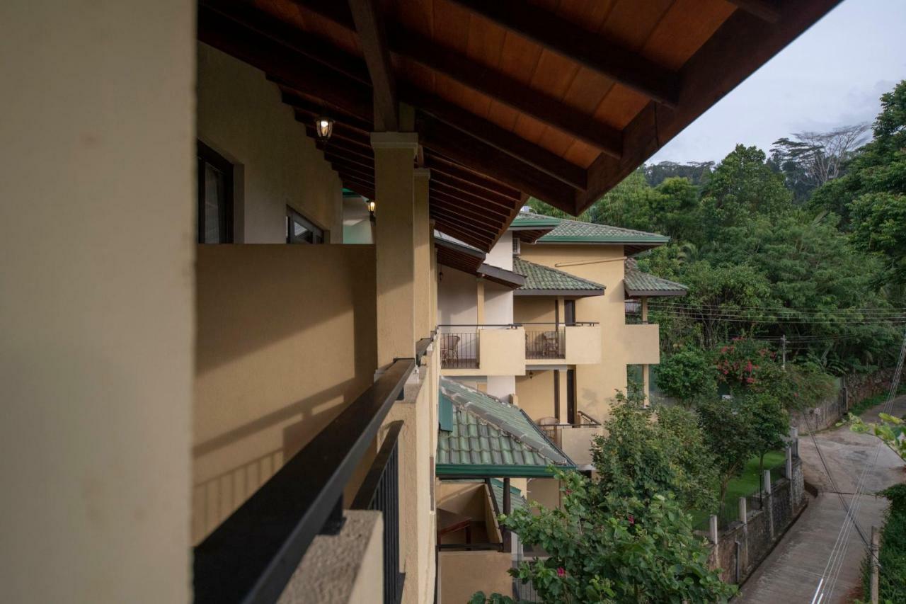Melheim Kandy Villas Екстер'єр фото